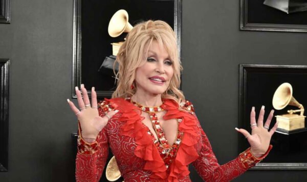 Know about Cassie Nan Parton, sister of the Singer Dolly Parton.