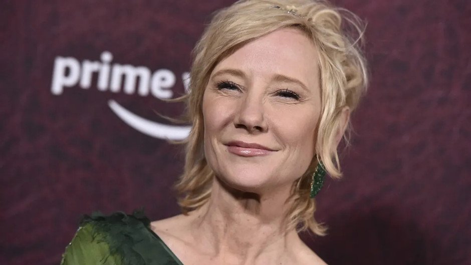 Cynthia-Heche.webp