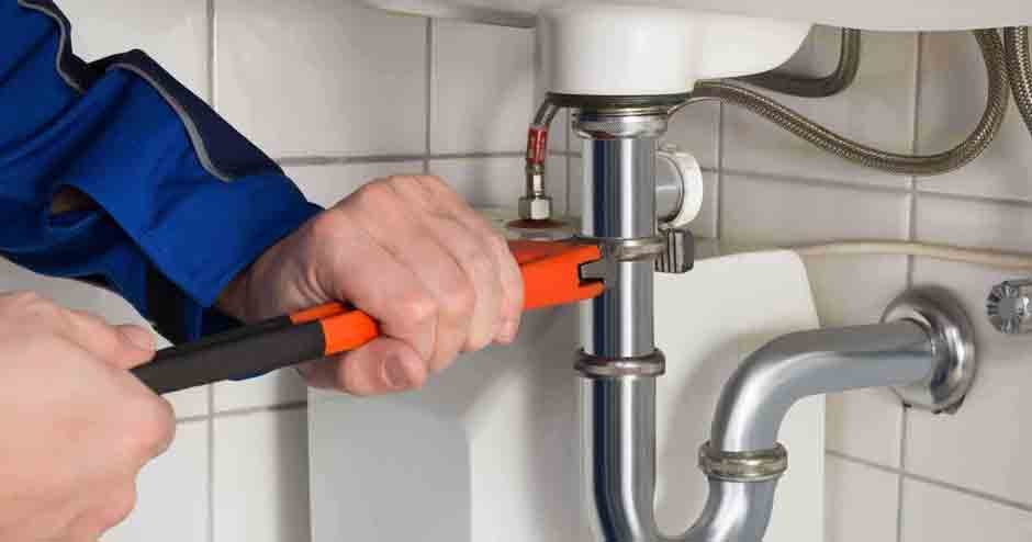 5 Things to Consider Before Choosing Leak Detection Plumbing Services