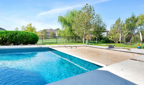 A Comprehensive Guide to Making Your Pool More Energy-Efficient  