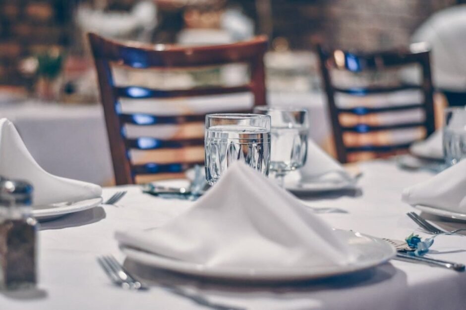 the-connection-between-dining-comfort-and-customer-1